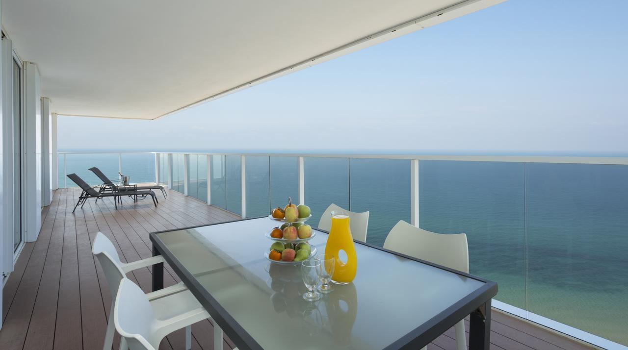 Island Luxurious Suites Hotel And Spa Netanya Exterior foto