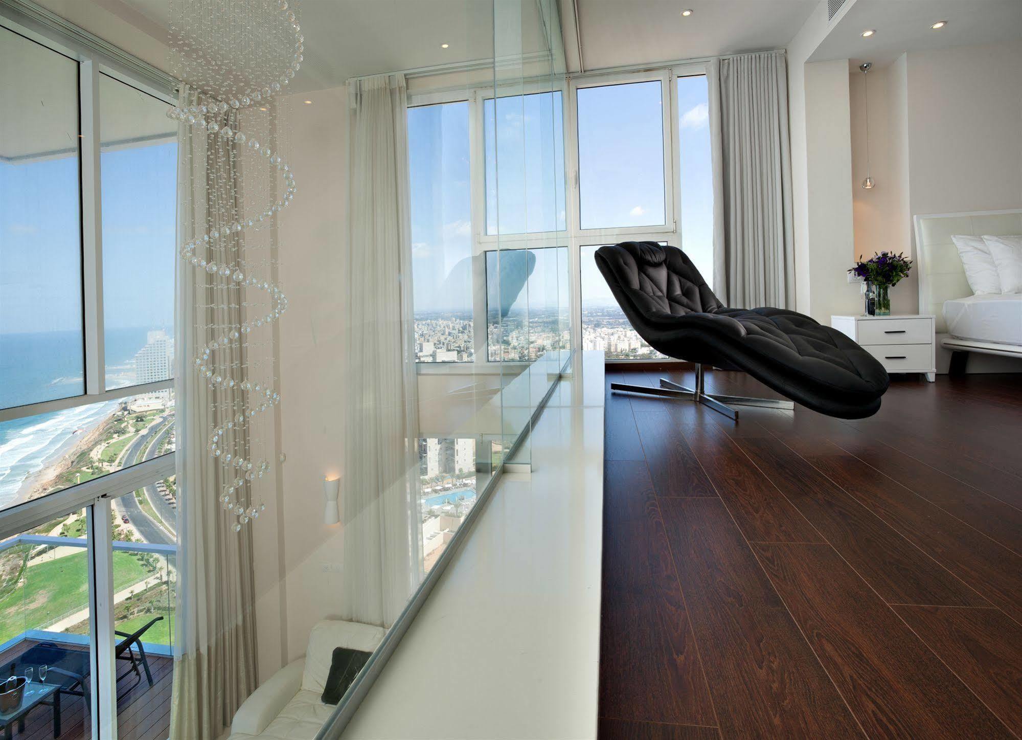 Island Luxurious Suites Hotel And Spa Netanya Exterior foto