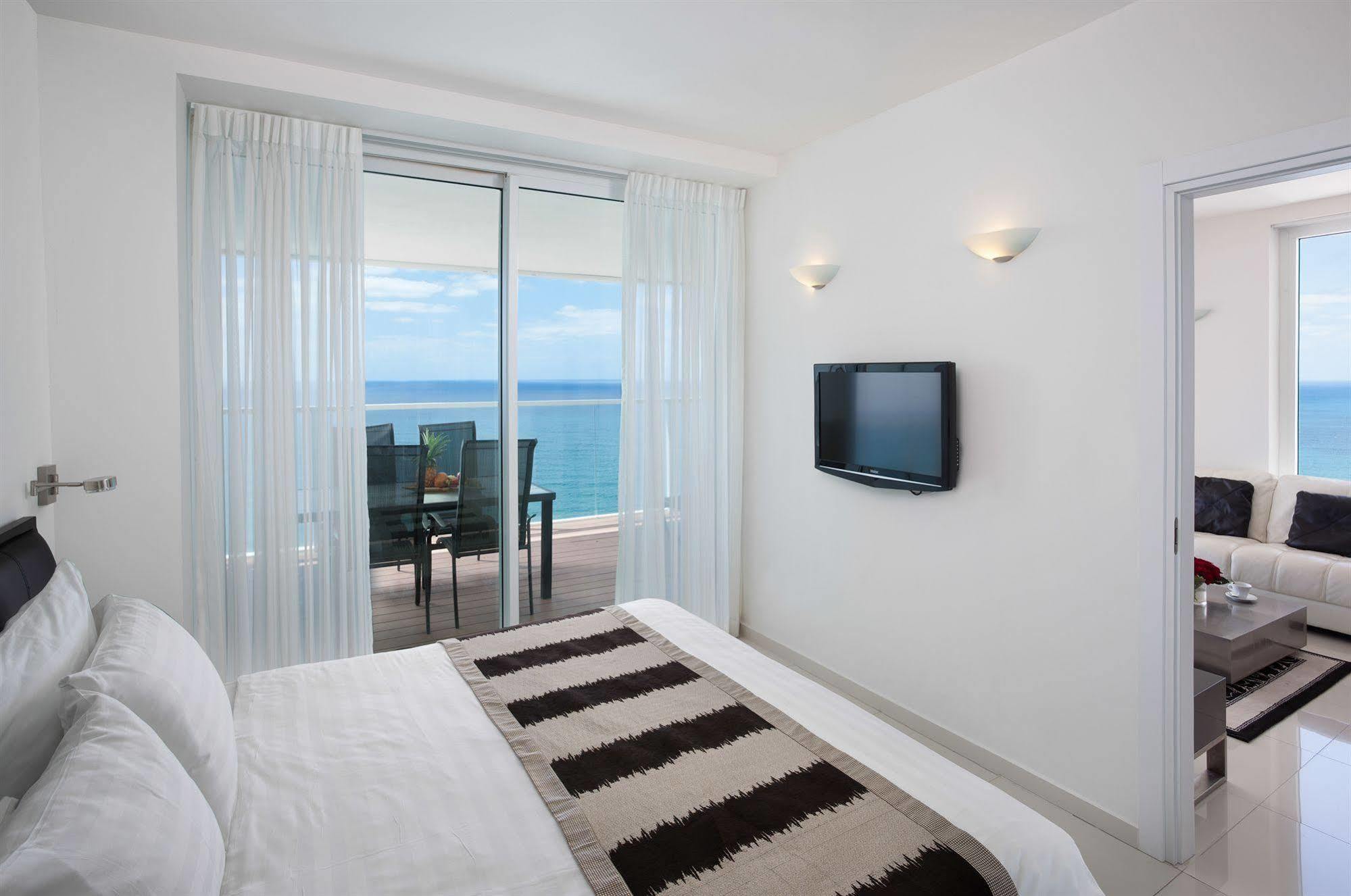 Island Luxurious Suites Hotel And Spa Netanya Exterior foto