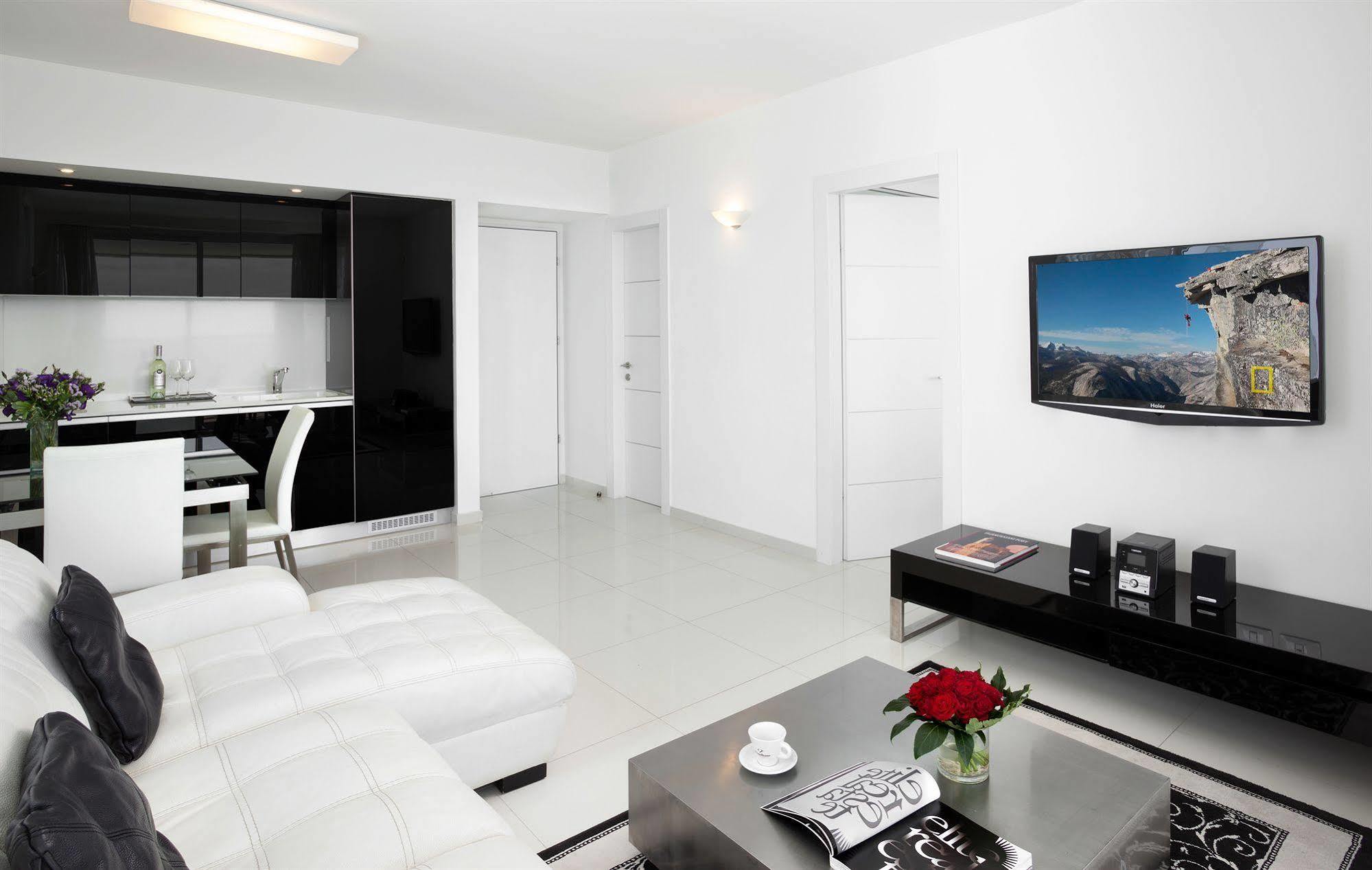 Island Luxurious Suites Hotel And Spa Netanya Exterior foto