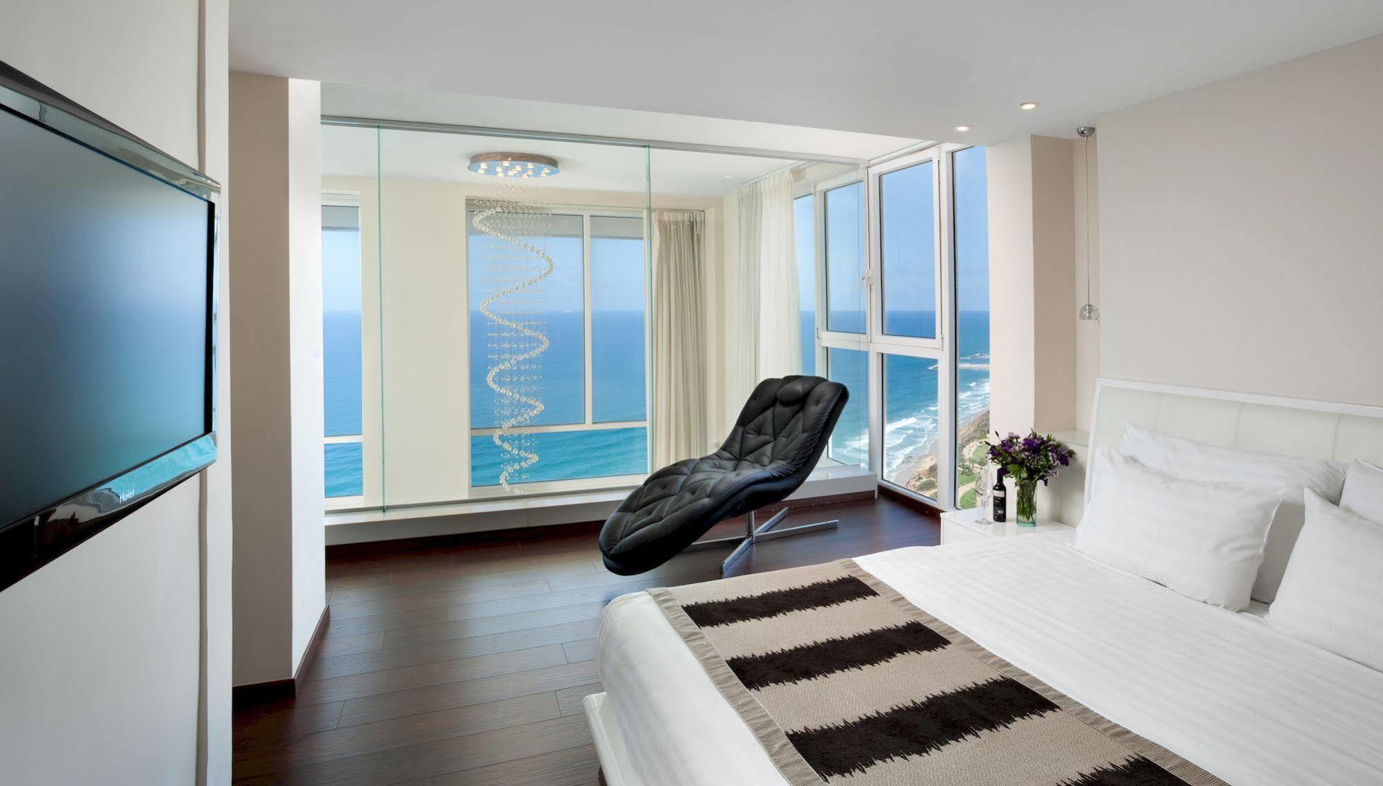 Island Luxurious Suites Hotel And Spa Netanya Exterior foto
